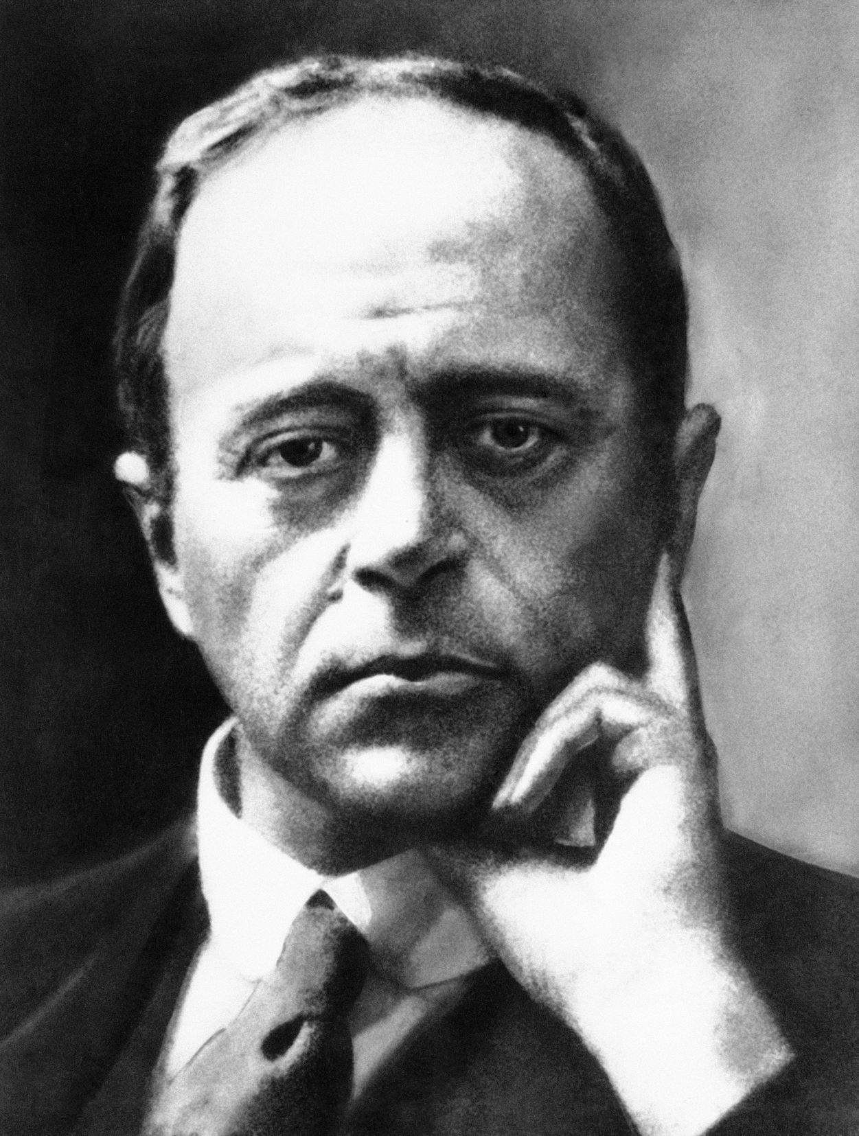 1910: Robert F. Scott